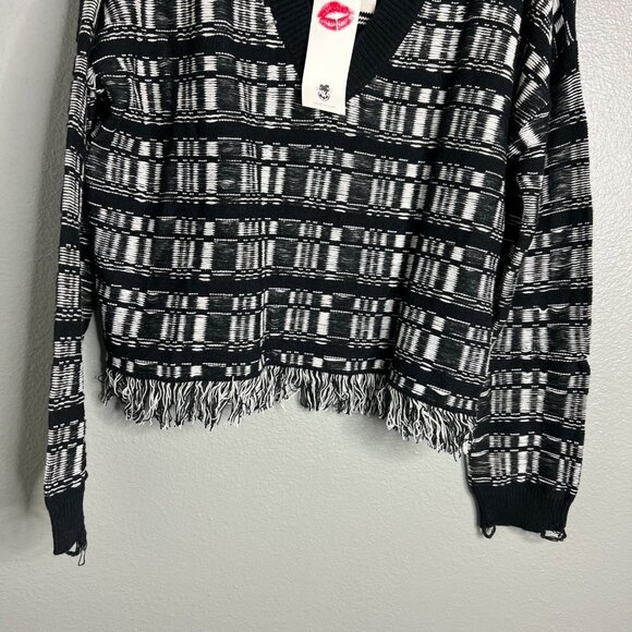 NWT Wildfox Reese Ritzy Fringe Hem Sweater in Black and White V-Neck Size Large - Picture 5 of 11